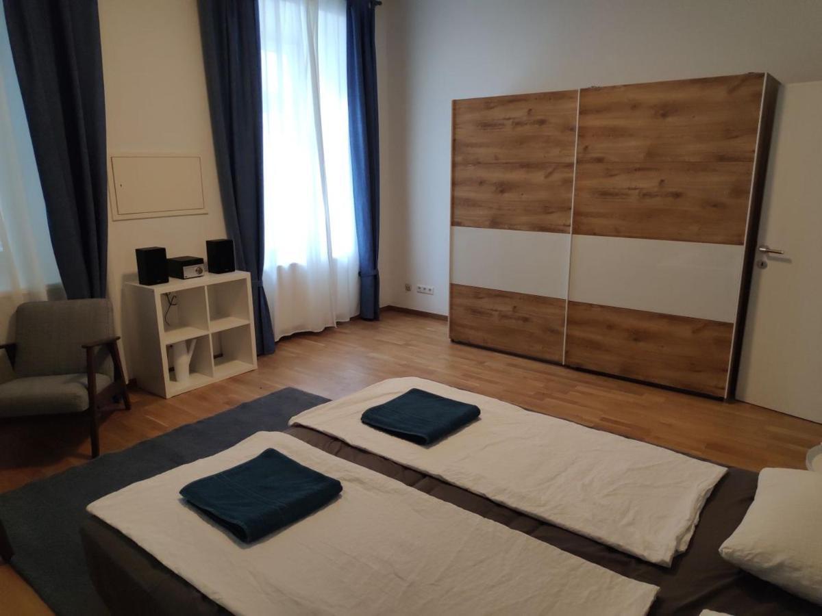 Flataid Apartment Reitschulgasse - City Center - Jakominiplatz グラーツ エクステリア 写真